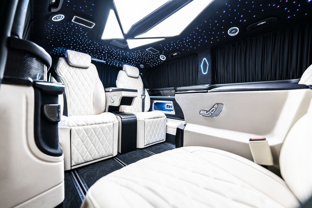 Jet Class V-Class interior with panoramic roof